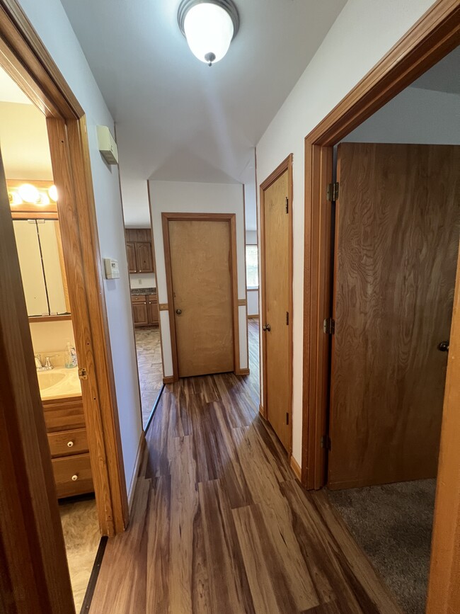 Building Photo - 61 E Park St