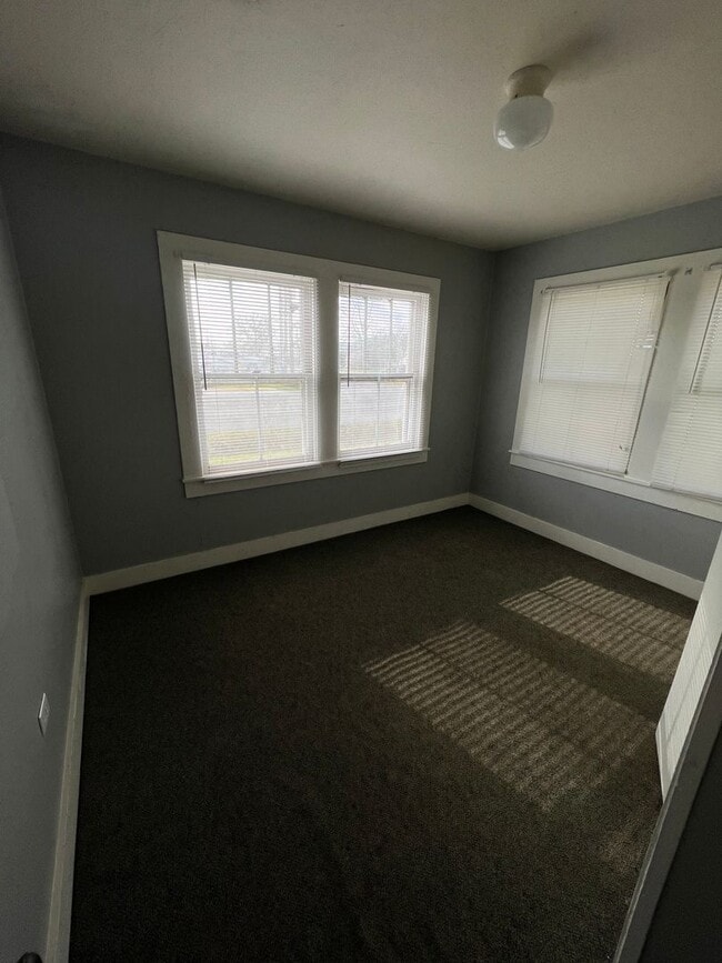 Building Photo - Spacious 3BR/1BA Home in Houma – $1,100/Month | 1,000 Sq Ft