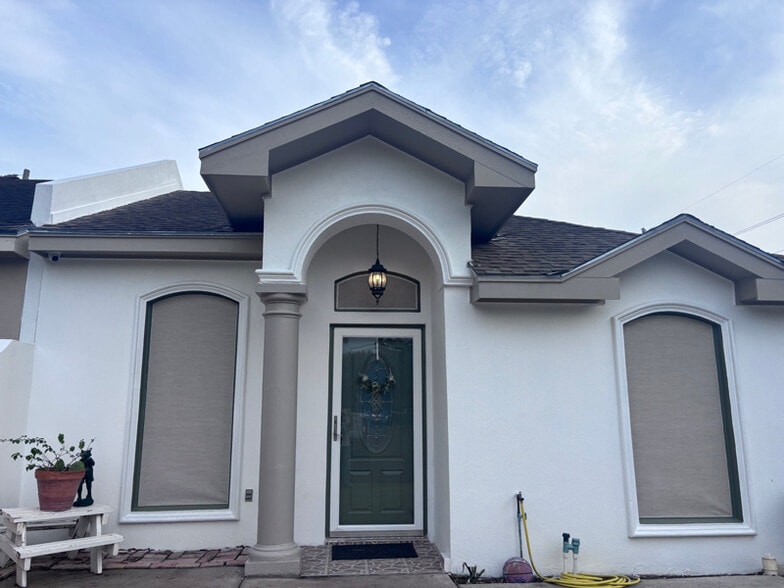 Primary Photo - 1319 Jubilee Ave
