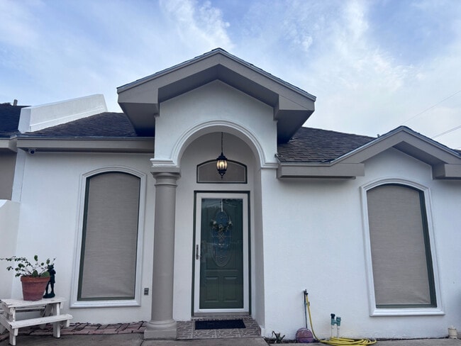 Building Photo - 1319 Jubilee Ave