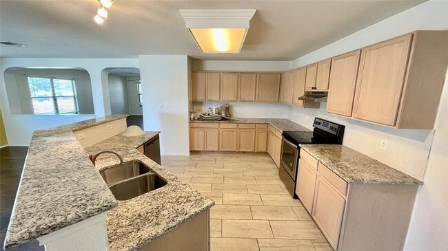 Building Photo - 317 Leanne Dr