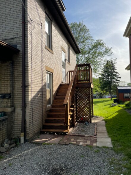 Building Photo - 513 Homestead Ave