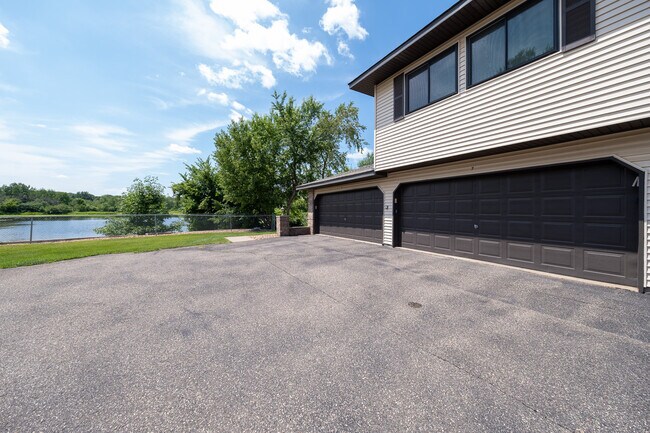Building Photo - 5445 Orleans Ln N