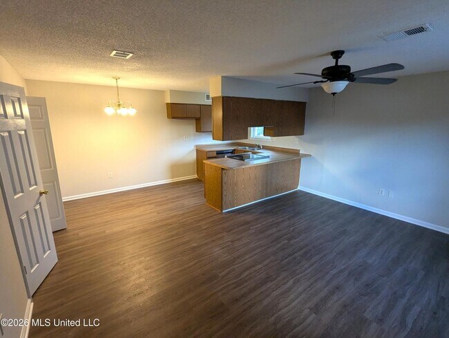 Building Photo - 8061 Martha Ann Ln