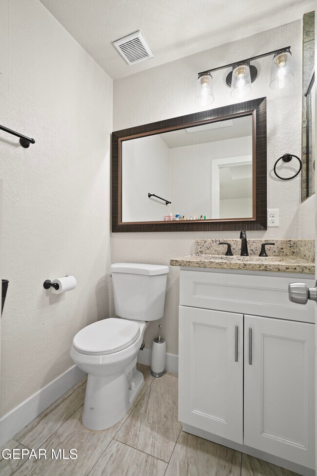 Building Photo - 10628 Springwood Dr