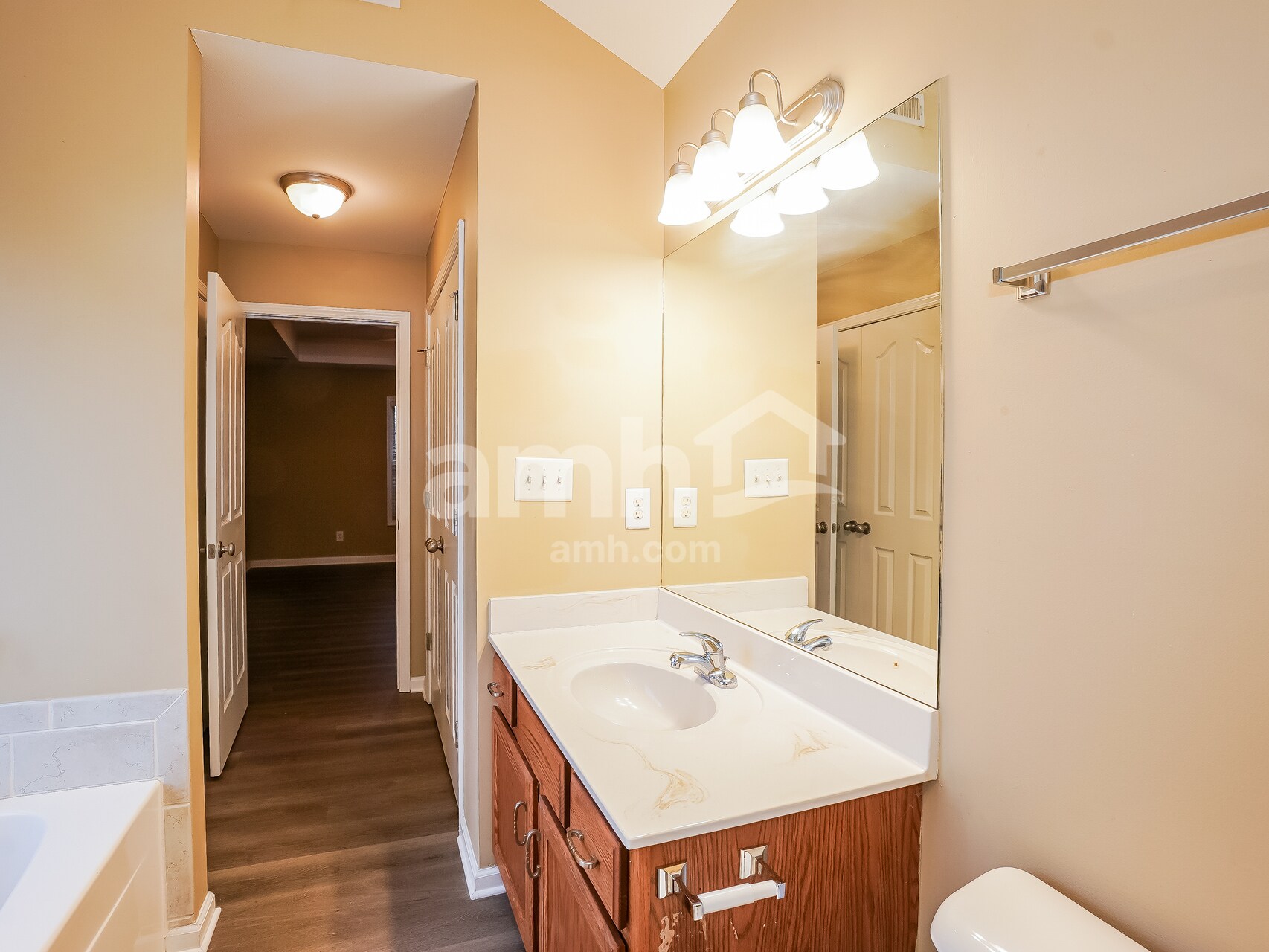 Building Photo - 720 Arrowfield Dr