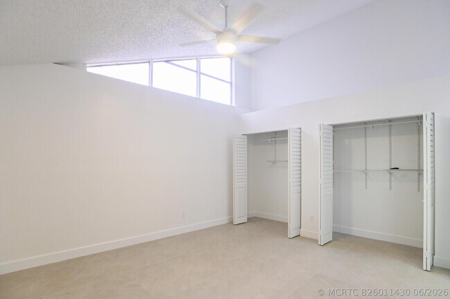 Building Photo - 1148 Summit Trail Cir