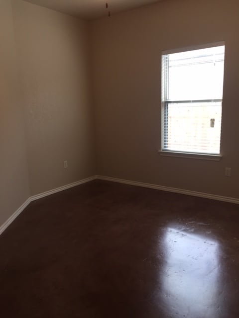 Building Photo - 722 Saengerhalle Rd