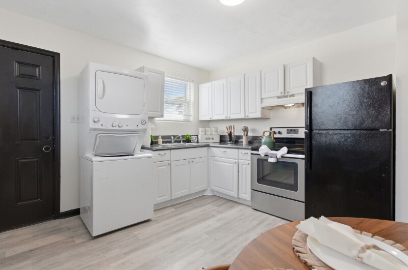 Building Photo - 361 Cherry St