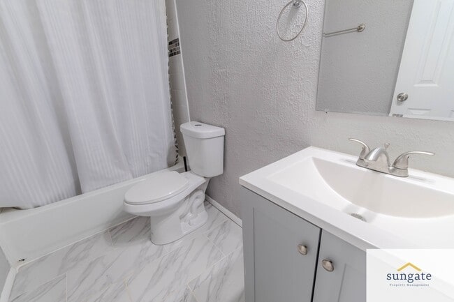 Building Photo - 4254 Cayuga Rd