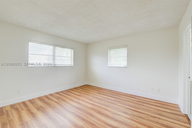 Building Photo - 2441 SW 82nd Ave