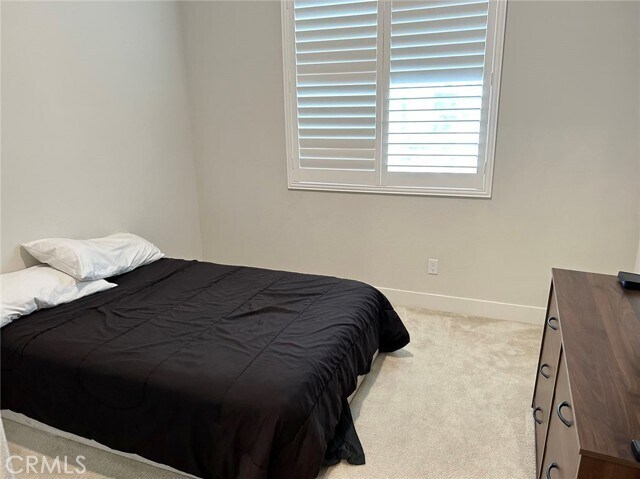 Building Photo - 109 Chorus