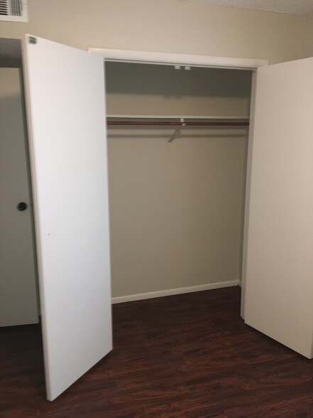 2nd Bed closet - 4715 SE Adams Blvd