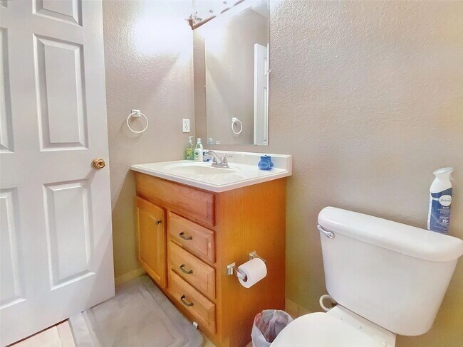 Building Photo - "Charming 3-Bedroom Home with Spacious Interior in San Marcos – Discover 1371 Sq Ft of Comfort!"