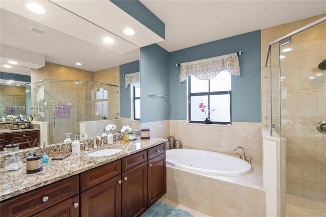 Building Photo - 8825 NW 100th Pl