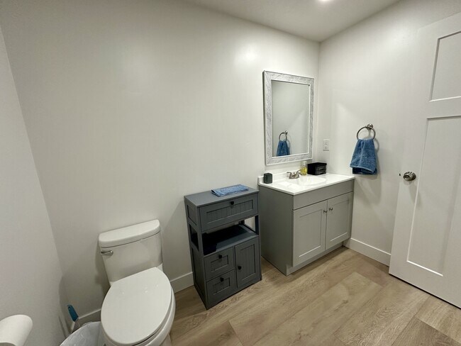 Building Photo - 1973 Park Rim Way