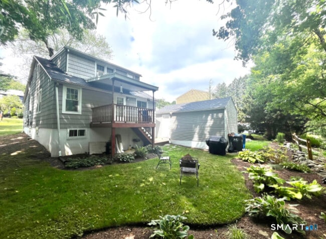 Building Photo - 10 George St