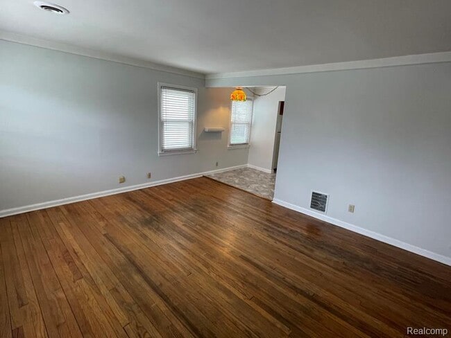 Building Photo - 26604 Groveland St