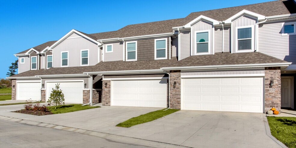 Interior Photo - Village at The Grove Townhomes