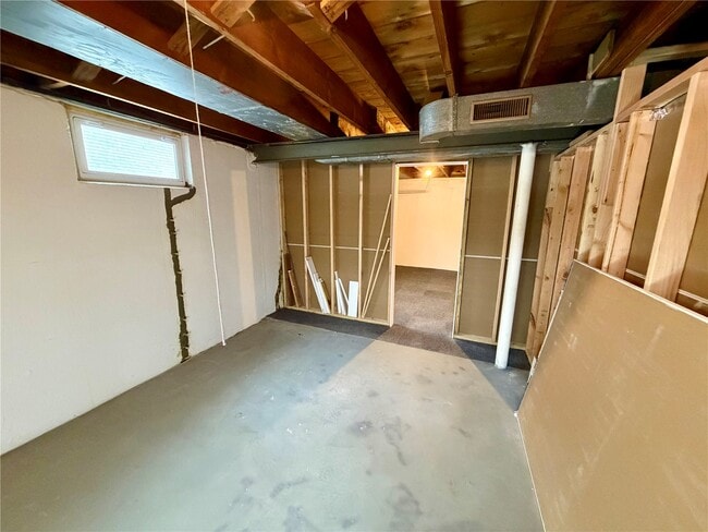 Building Photo - 317 Thomas Ave