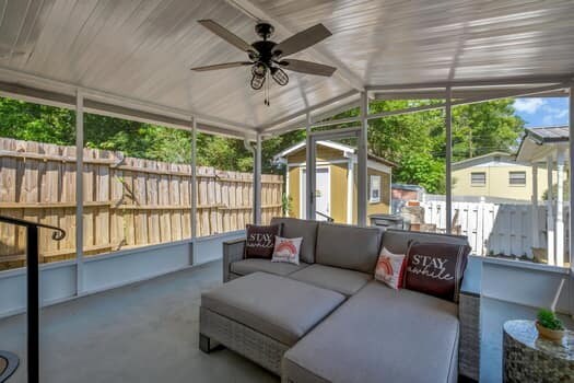Building Photo - $250 Off Your Second Month's Rent + $250 Referral Bonus | Student-Friendly 3BR Home Minutes from ...