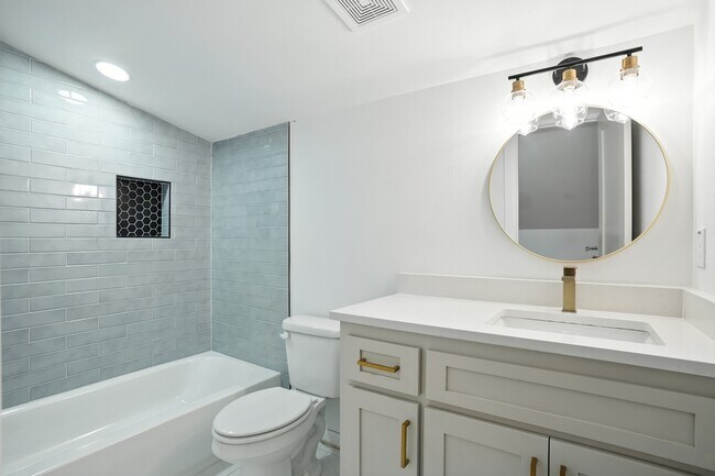 Building Photo - 1128 S Atlanta Ave