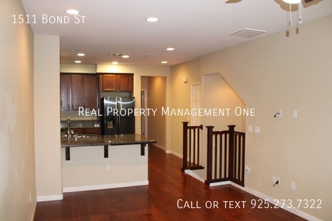 Building Photo - 1511 Bond St