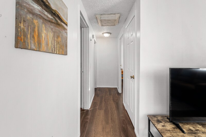 Building Photo - 275 S 150 W Rd