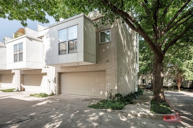 Building Photo - 3372 Miro Pl