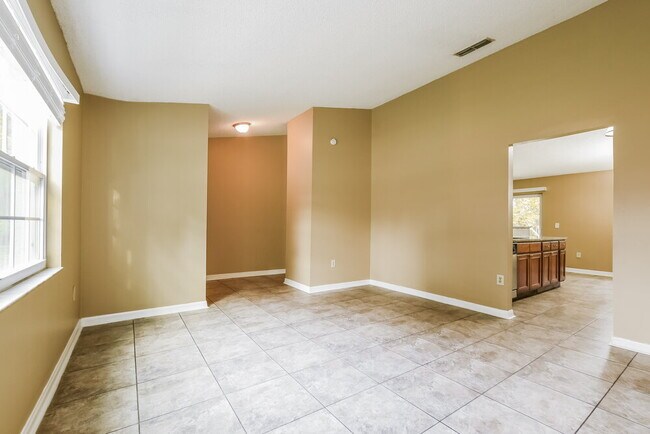 Building Photo - 6226 Centennial Dr