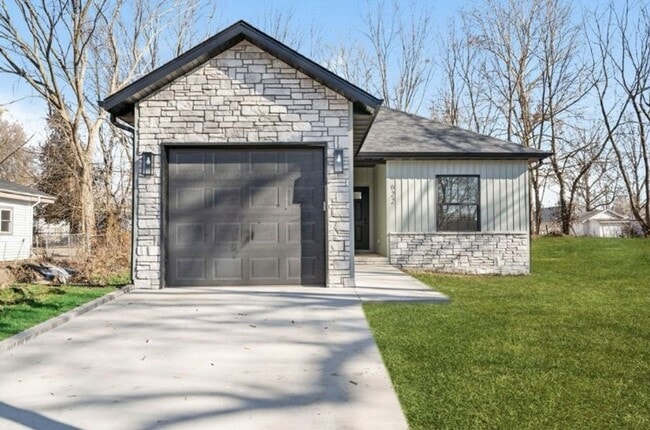 Primary Photo - New Home! Photos Are Of Similar Property