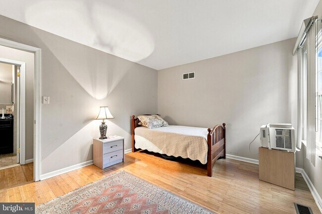 Building Photo - 315 Pheasant Hill Dr