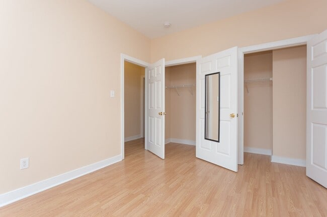 Building Photo - 1311 W Leigh St. Duplex