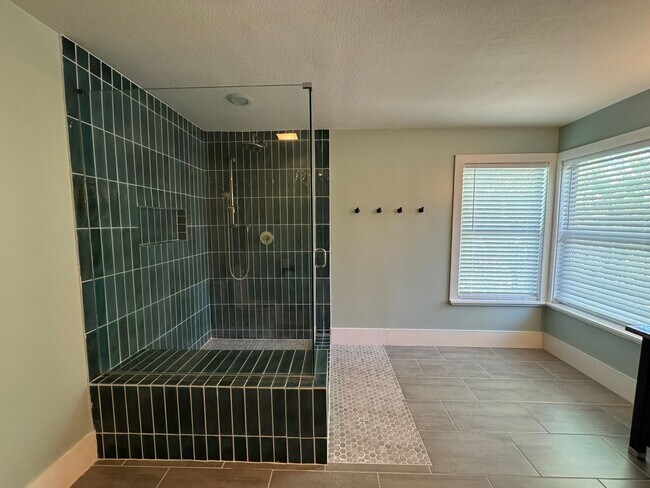 Building Photo - Ready For Move In - Beautifully Renovated Cottage Home in South San Antonio - Near Downtown SA