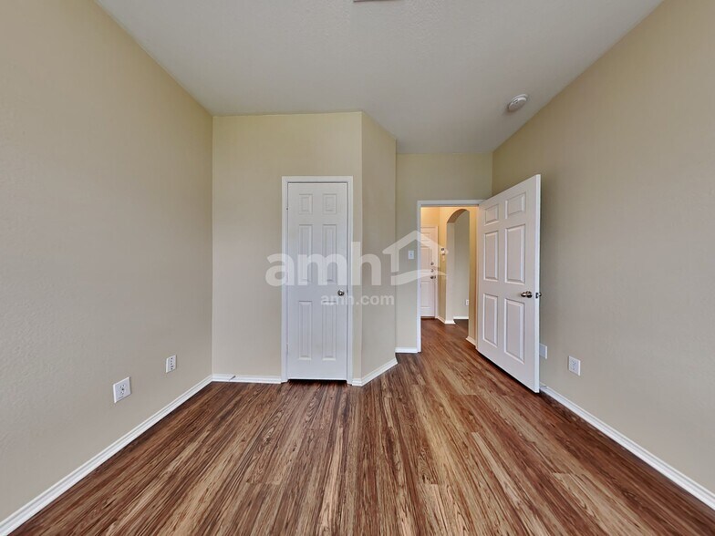 Building Photo - 324 Bayberry Dr