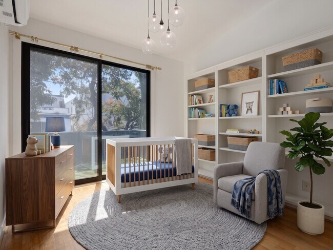 Building Photo - 2409 Strongs Dr