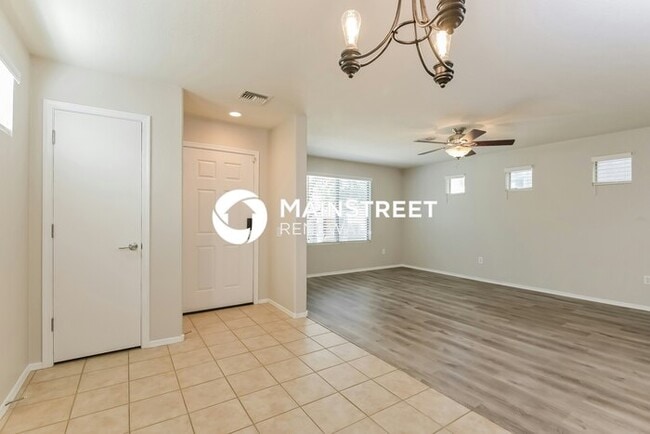 Building Photo - 10559 E Pleasant Pasture Dr