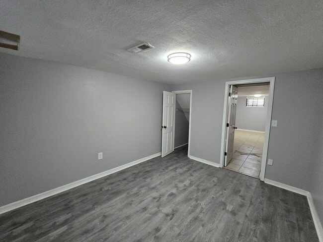 Building Photo - 3 bedroom with bonus extra room in basement fully rehabed