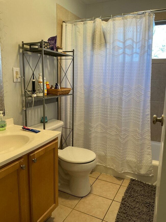 Building Photo - 1BR/1 BA + Bonus Room and balcony in Stadium Village! **Available in January but come see it toda...