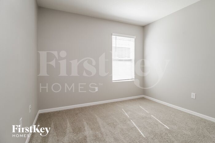 Building Photo - 819 Guadalupe Dr