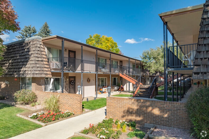 Primary Photo - 10th Street Square Apartments