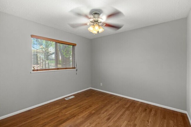 Building Photo - 1560 Estes Dr