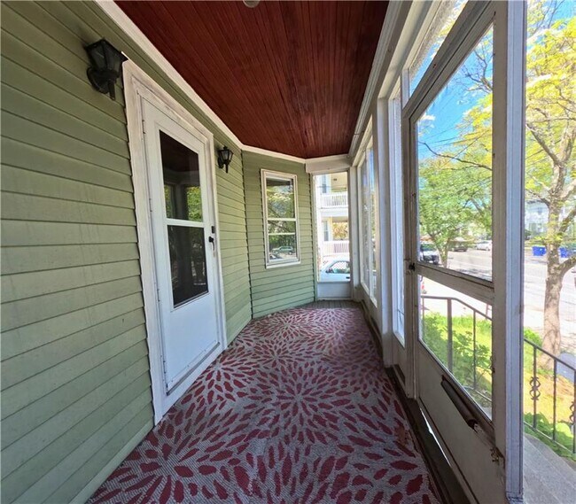 Building Photo - 1005 Narragansett Blvd
