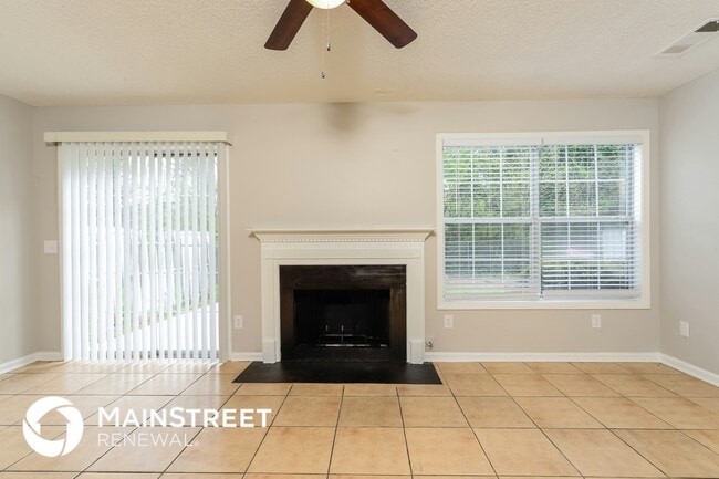 Building Photo - 3667 Sapphire Ct