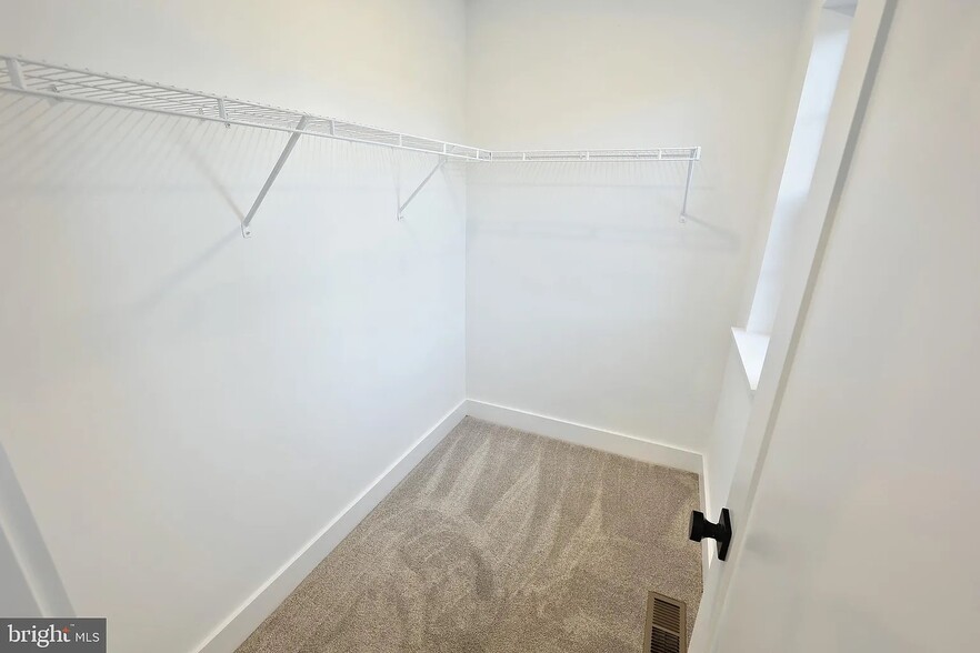 Building Photo - 1024 Trinity Rd