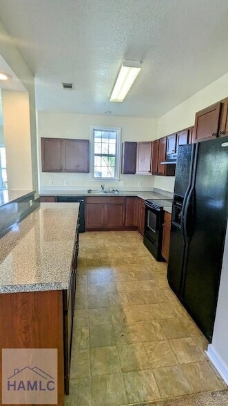 Building Photo - 409 Valdez Ct