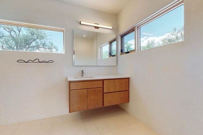 Building Photo - North Valley Fabulous 2018/sf 2 Bedroom  2.5 Bath  with Garage
