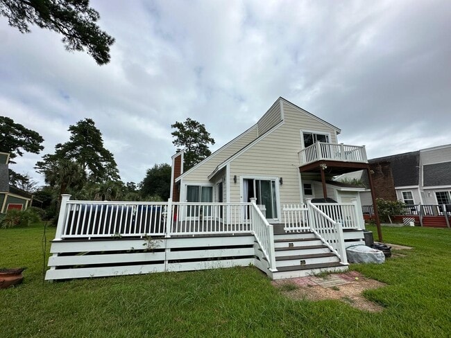 Building Photo - 1626 Landing Rd