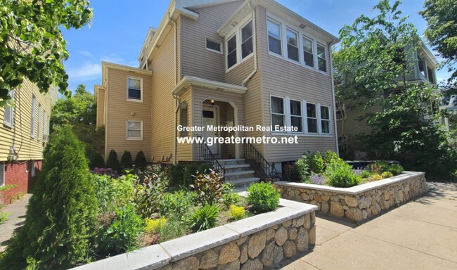 Primary Photo - 23 Boston St