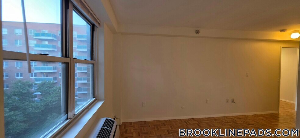 Building Photo - 175 Freeman St